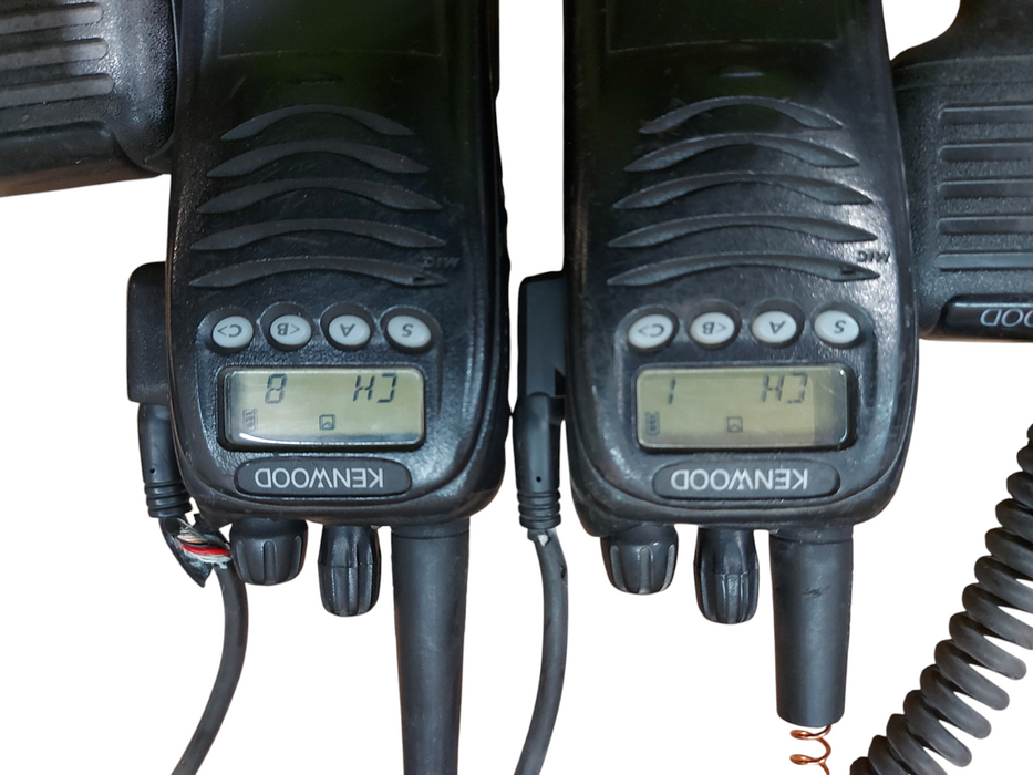 Lot 4x Kenwood tk-3170 + base charger