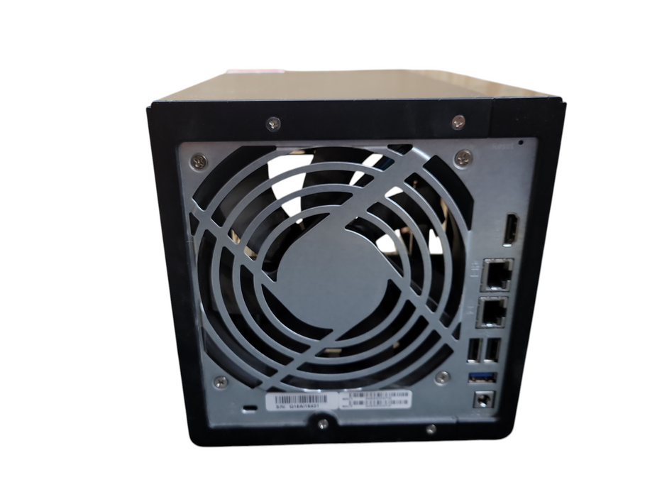 QNAP TS-451+ 4-Bay NAS READ !
