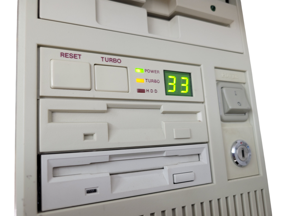 Vintage Desktop - Intel 486 8MB RAM NO HDD  %