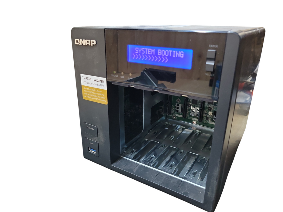 QNAP TS-453A 4-Bay NAS READ !