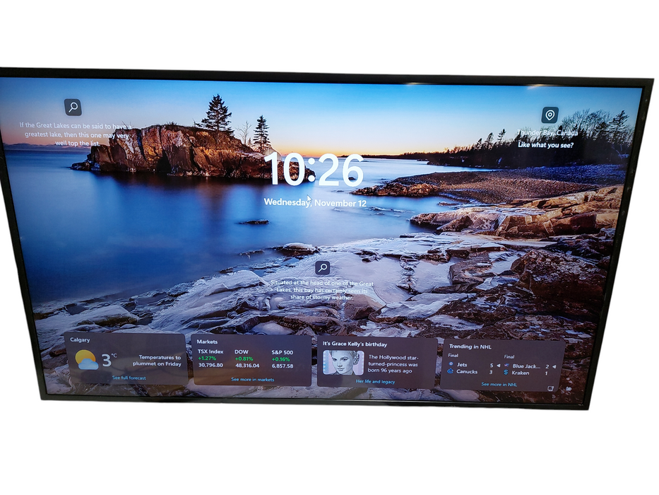 Samsung 43" UHD 4K Digital Signage Display Model:QB43C Jan.2024 =