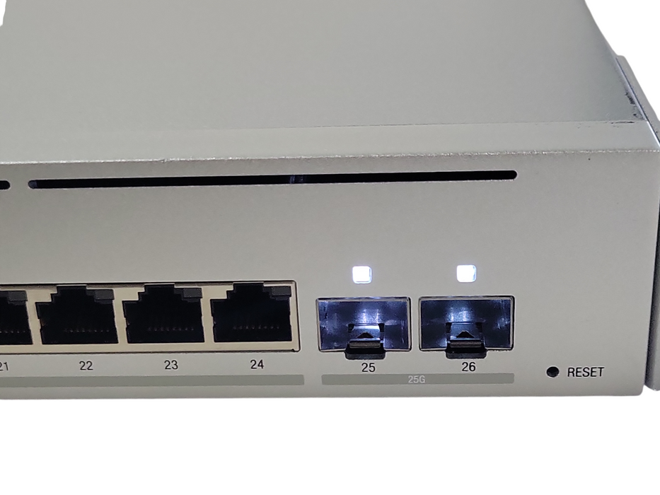Ubiquiti UniFi Enterprise USW-EnterpriseXG‐24 24×10Gb RJ45 2× SFP, READ _