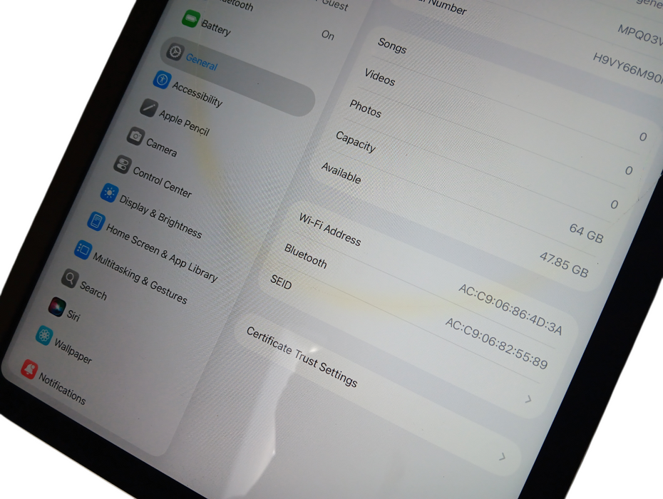 Apple iPad 10th Gen - Silver - 64GB [A2696] Read