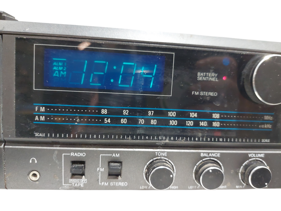 Vintage Realistic Chronosette 256 Clock Radio  =