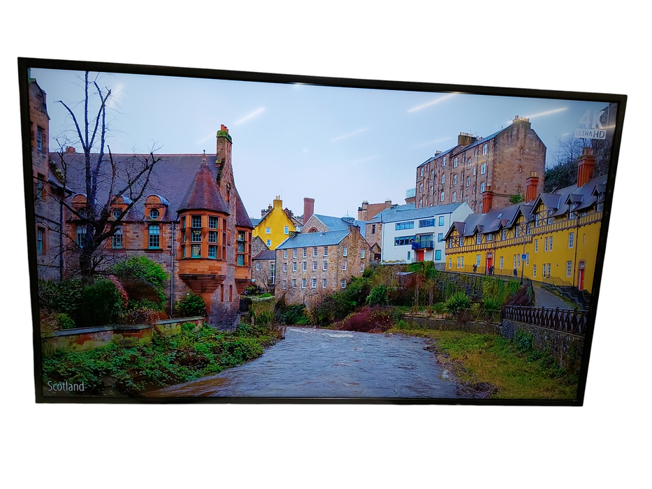 Samsung 43" UHD 4K Digital Signage Display Model:QB43C Jan.2024 =