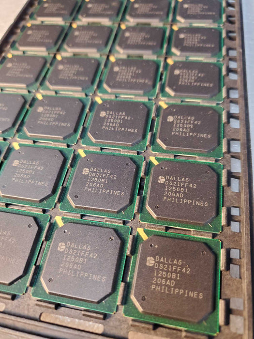 DS21FF42 Dallas Semiconductor 4Mbit (512KB x 8) Ferroelectric Nonvolatile Q
