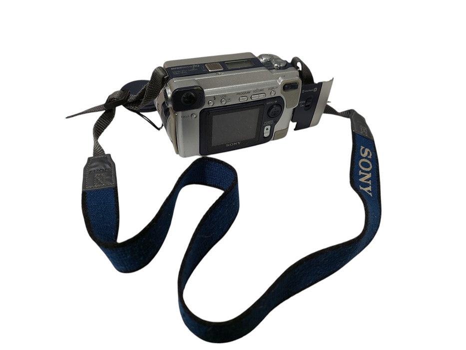 Sony CyberShot MPEG Movie HQ Digital Still Cam3.3 MegaPixels Model: DSC-S70 =
