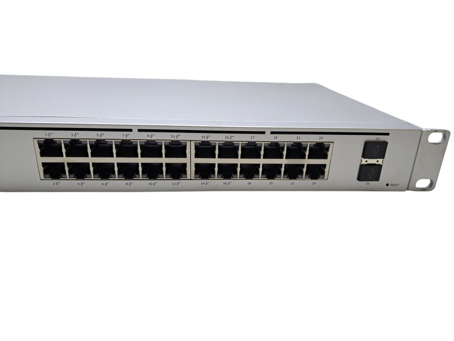 Ubiquiti Networks USW-24-POE | 24-Port Gigabit PoE+ (95W) Switch )