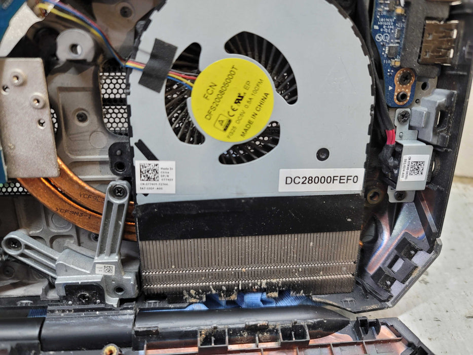 Alienware 17 R3 i7-6th Gen 8GB DDR4 FOR PARTS/REPAIR  β Lap200