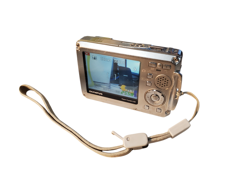 Olympus Stylus u770SW 7.1MP Camera with Battery and 2gb XD no Charger