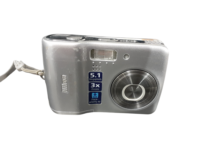 Nikon COOLPIX L3 5.1MP Digital Camera Q