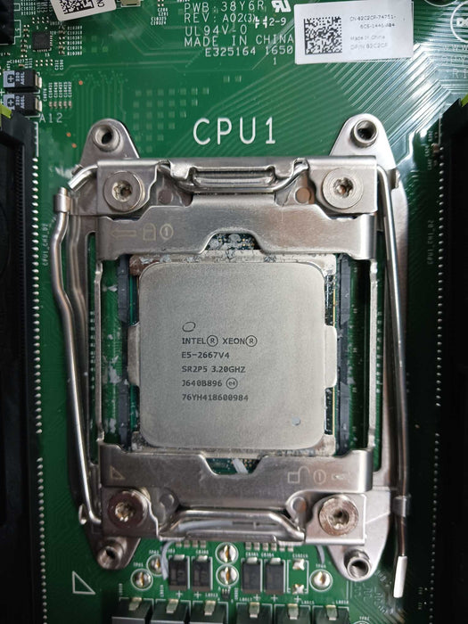 Dell PowerEdge R630 2x Intel Xeon E5-2667 v4 @3.20Hz NO RAM NO HDD *READ*