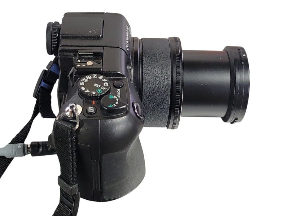 Olympus C-8080 Wide Zoom Compact Camera 8MP, No Battery, No CF/SD Card _