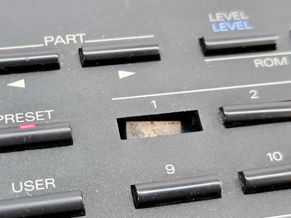Roland JV-30 61 Key Keyboard Synthesizer (WORKING - READ)