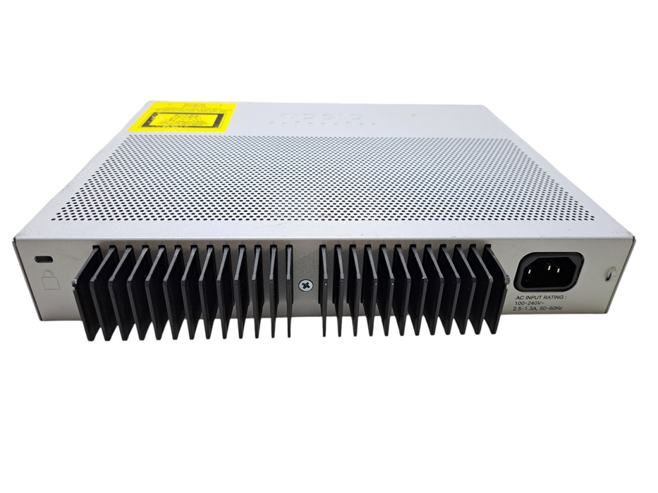 Cisco WS-C2960L-8PS-LL | 8-Port Gigabit PoE+ 2x SFP Silent Managed Switch Q