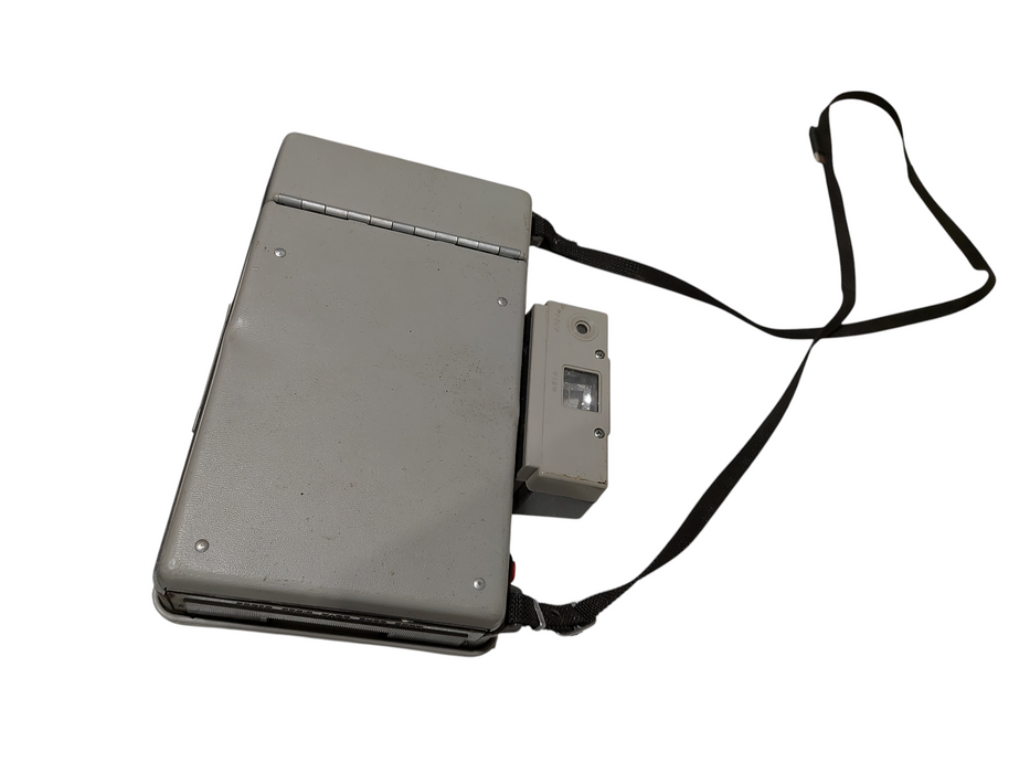 Vintage Polaroid 220 Automatic Land Camera  =