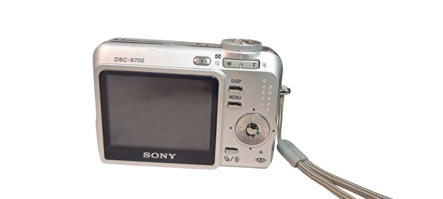 Sony Cyber-shot DSC-S700 Point & Shoot Digital Camera 7.2MP