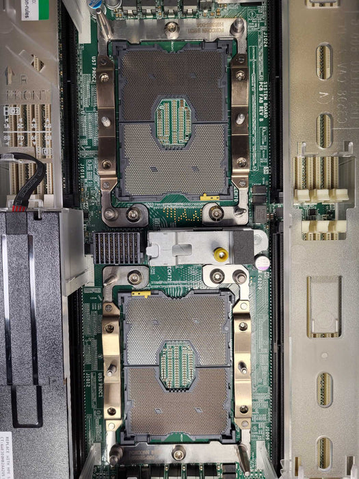 HPE ProLiant BL460c Gen10 Server Blade No CPU/RAM/HDD Q$