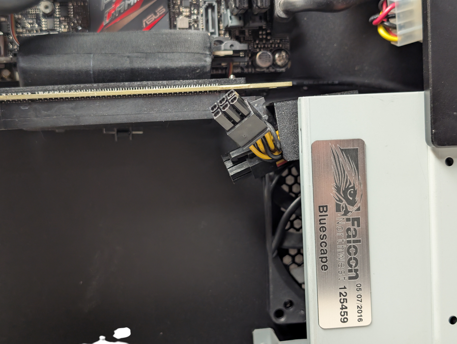 Falcon Northwest SFF PC Z170I PRO GAMING Intel i7-6700K 16GB RAM 250GB SSD -