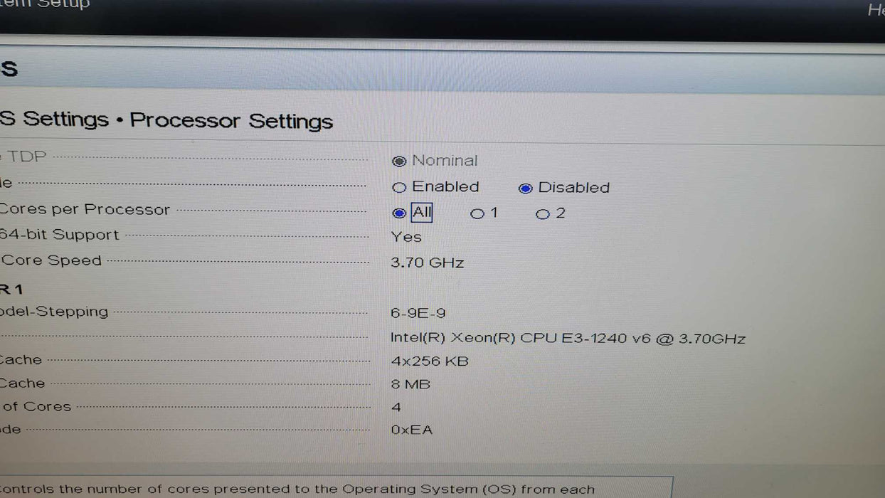 Dell PE R330 - Xeon E3-1240 v6 | 16GB RAM | NO HDD | PERC H330 | 2x 350W PSU %