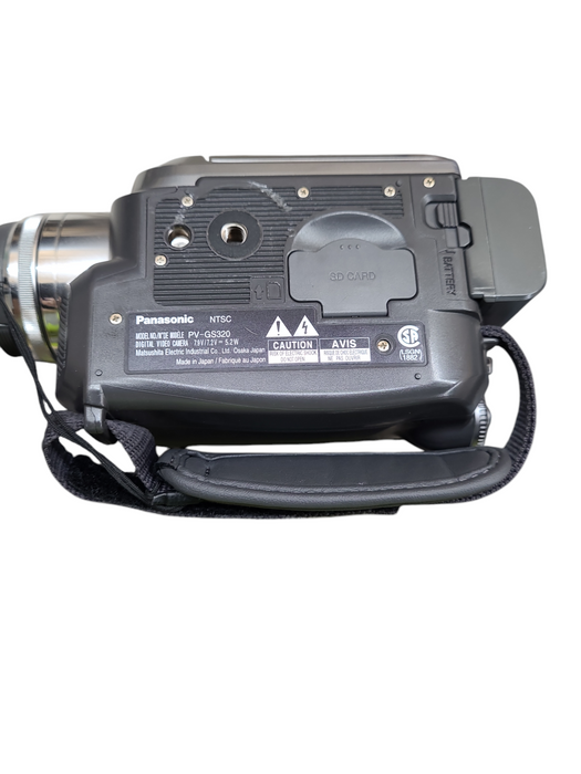Panasonic PV-GS320 3CCD MiniDV Camcorder