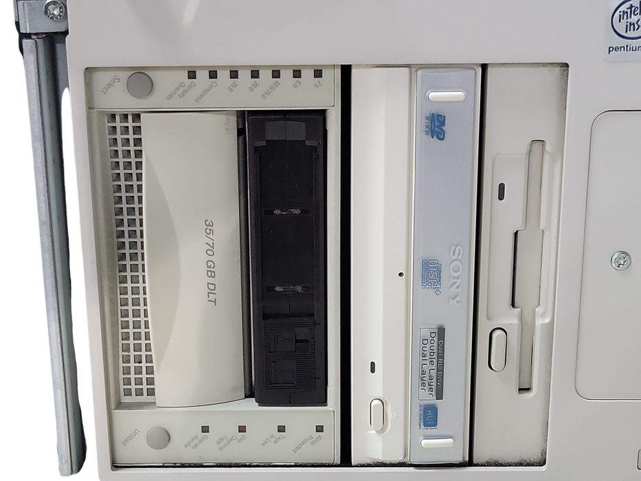 Compaq Proliant ML370R01 US D105FLB1K021 2x 933/133MHz CPUs, 1664MB RAM, READ _