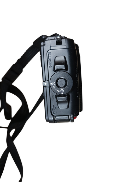 Nikon Coolpix AW120 Waterproof Digital Camera 5x Zoom 16.0mp READ