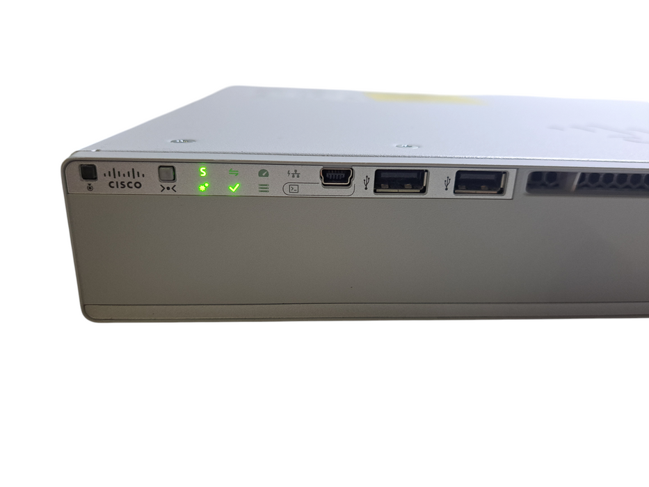 Cisco C9200-24P-E | 24-Port Gigabit PoE+ Managed Switch 2x PWR-C6-600WAC )