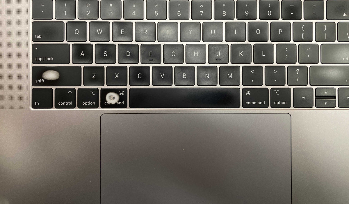 Apple MacBook Pro 15'' 2019 i9-9880H 32GB RAM 512SSD Radeon Pro 560 X READ
