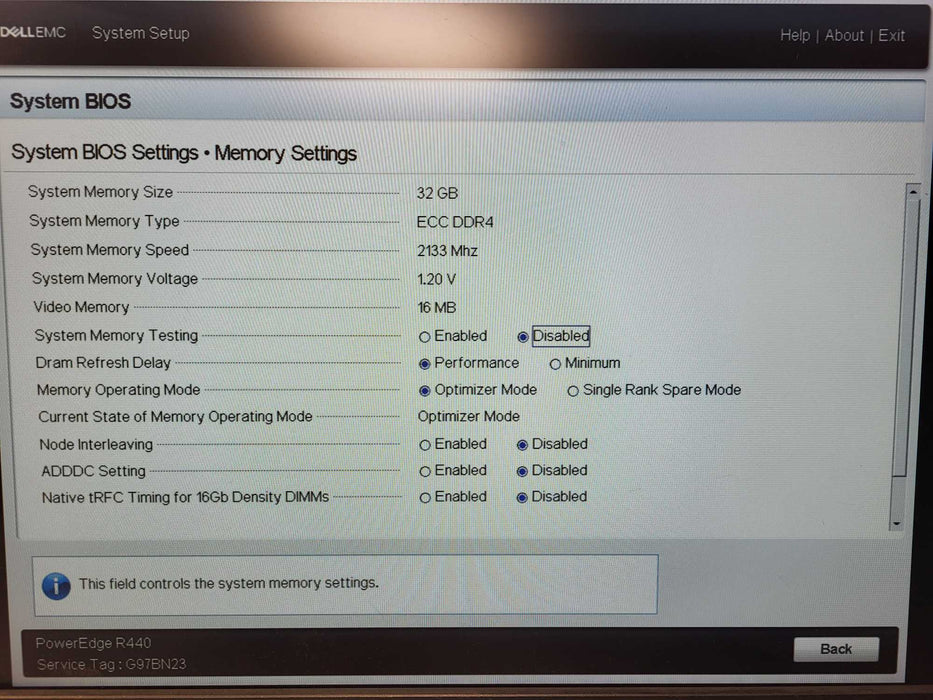 Dell PowerEdge R440 1U 2.5" 2x Xeon Gold 5215 32GB DDR4 HBA330 Adp $