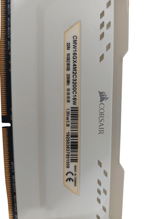Corsair Vengence RGB Pro RAM Kit of 2 3200 MHz CMW16GX4M2C3200C16W =