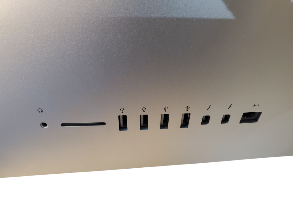 Apple iMac A1418 21.5' 2013 Intel i5-4570R 2.7GHz 4GB RAM 1TB HDD NO OS