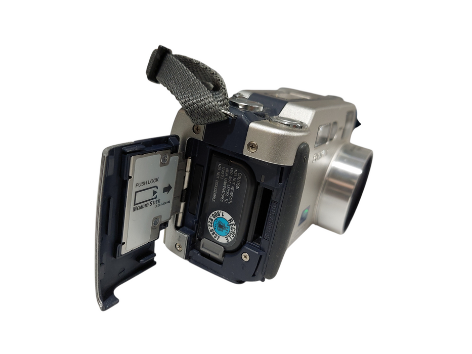 Sony CyberShot MPEG Movie HQ Digital Still Cam3.3 MegaPixels Model: DSC-S70 =