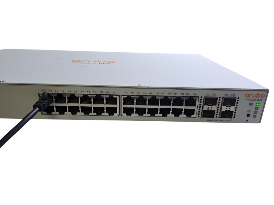 HPE JL683B Aruba Instant On 1930 24G Class4 PoE 4SFP Switch )
