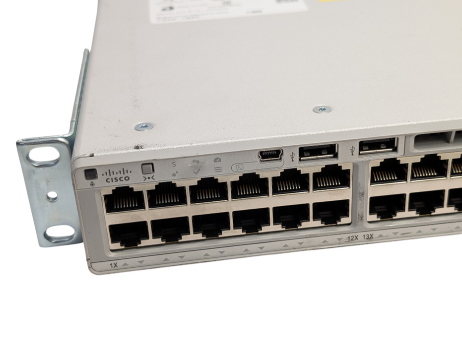 Cisco Catalyst C9200L-48T-4X-E V01 4x SFP+ 48 Port Gigabit PoE+ Switch READ -