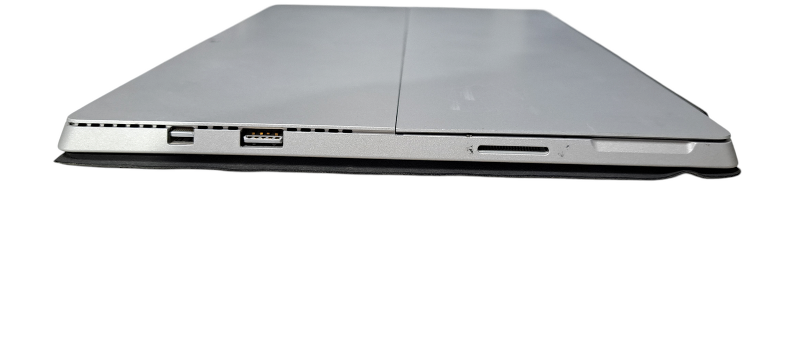 Microsoft Surface i7-4650U CPU|8GB RAM|500GB SSD| W/ AC