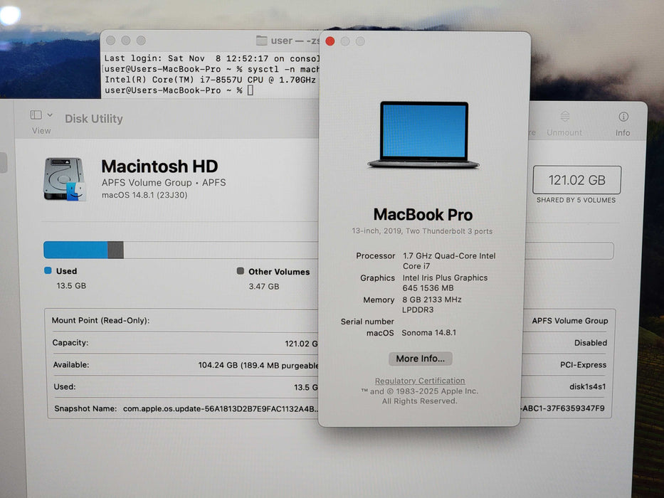 Apple Macbook Pro 2019 13" 4-Core i7-8557U @ 1.7GHz 8GB DDR3 120GB SSD