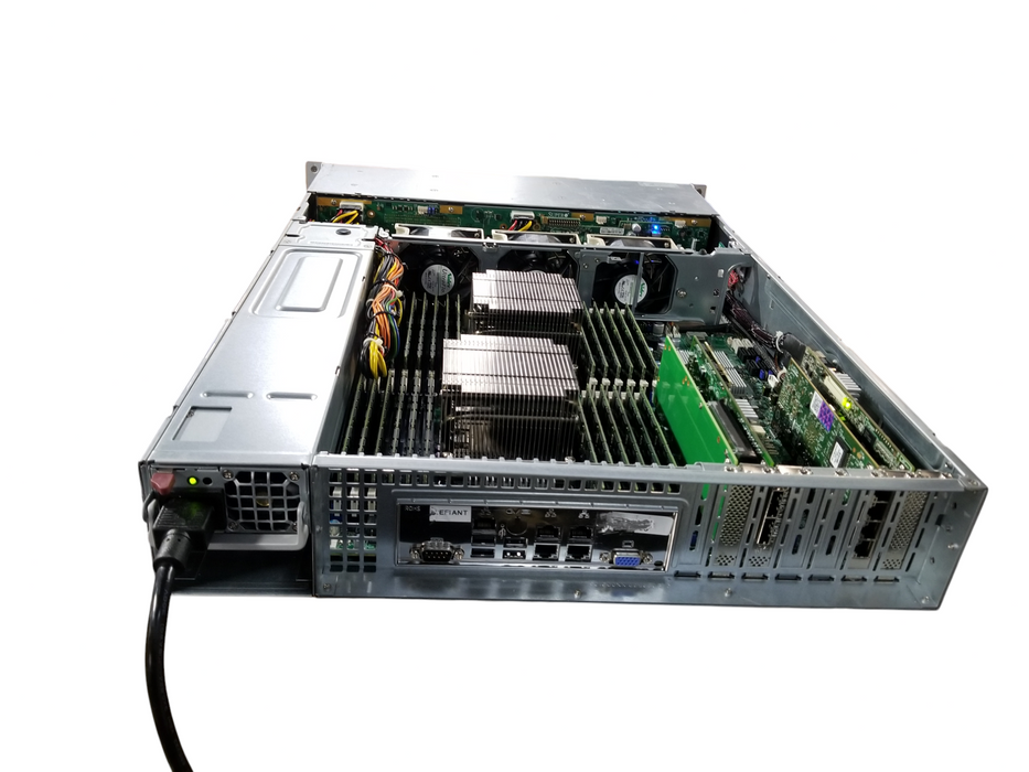 SuperMicro X9DRi-LN4F+ 2x Xeon E5-2520 196GB DDR3 AVAGO SAS 9266-Bi 1x1200W