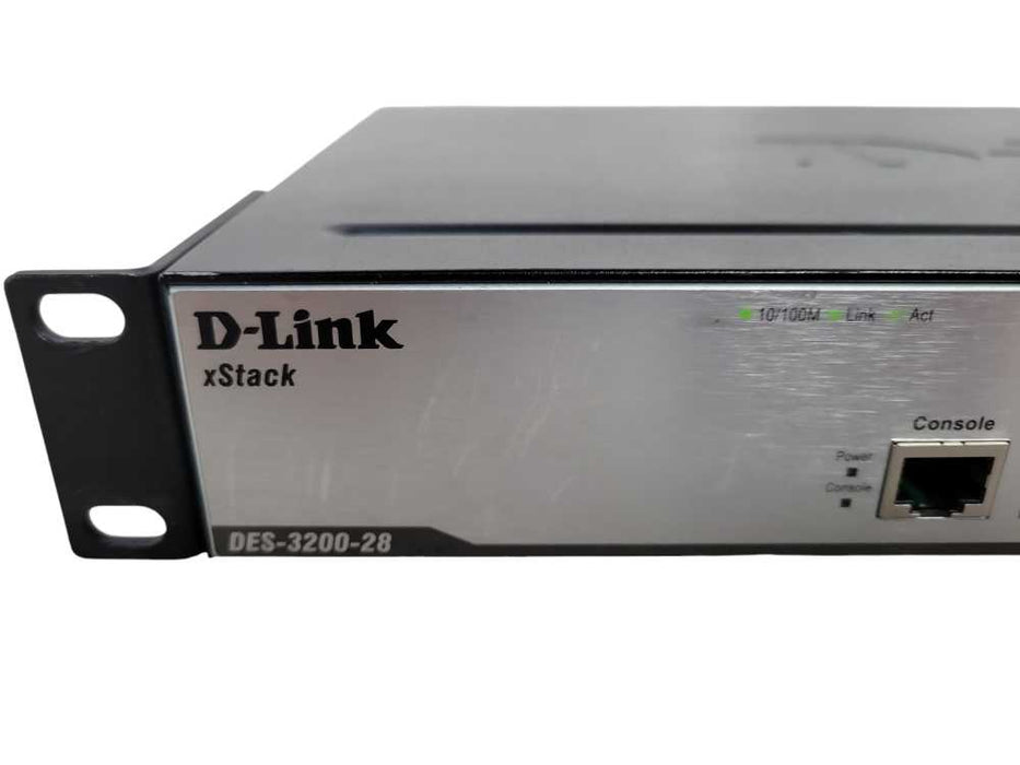 D-Link xStack  Managed 24-Port 10/100 Stackable Switch, 2 100/1000 SFP Port !