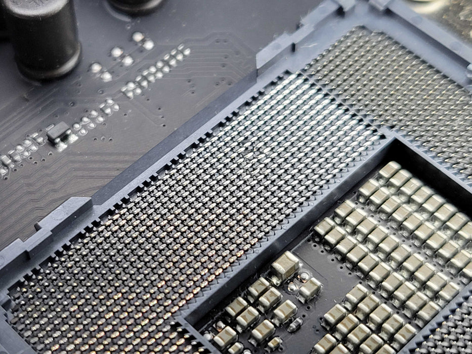 ASUS TUF GAMINGZ790-PLUS WIFI (READ) %