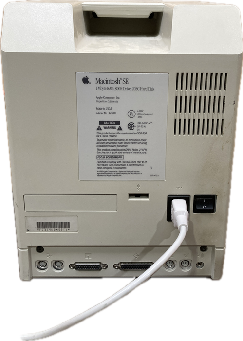 Apple Macintosh SE M5011 Vintage Apple All In One Computer READ!