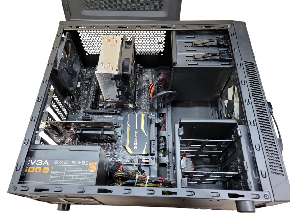 Custom PC GIGABYTE X99 i7-6800K 32GB RAM 256GB NVMe !