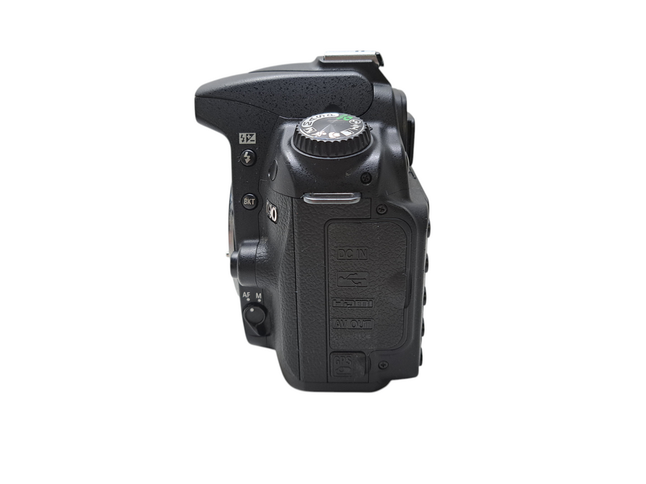 Nikon D90 12.3MP Digital SLR DSLR Camera Body Only *READ* )
