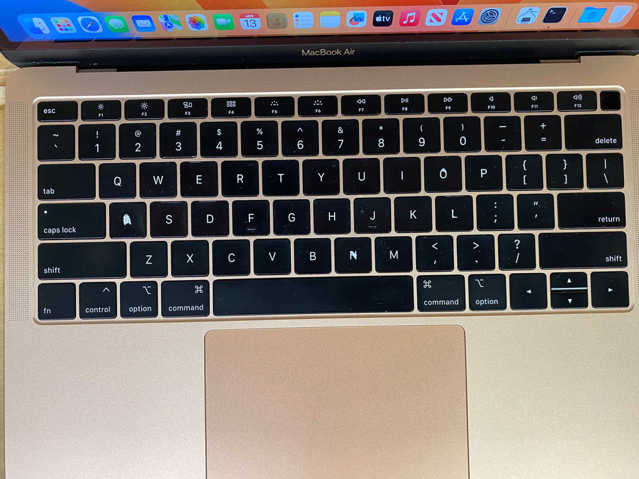 Apple MacBook Air 13" 2019 i5-8210Y 8GB RAM 256GB SSD READ