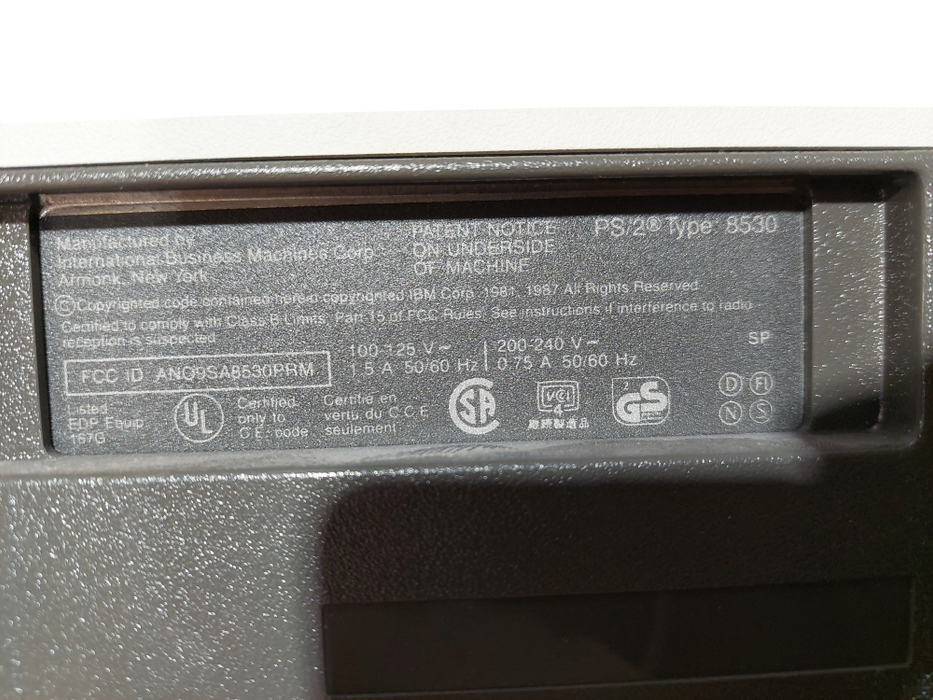 Vintage IBM Model: PS/2 Type 8530 PN: 8530-021 = — retail.era
