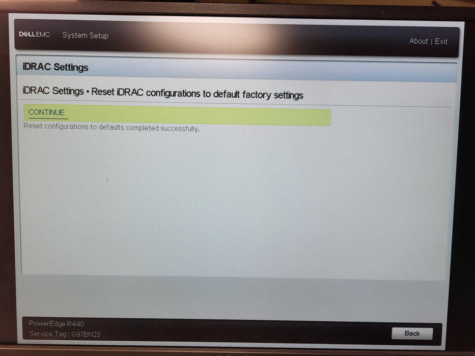 Dell PowerEdge R440 1U 2.5" 2x Xeon Gold 5215 32GB DDR4 HBA330 Adp $