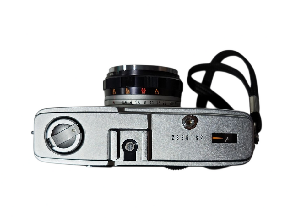 Olympus Trip 35 Point & Shoot, 35mm Vintage Film Camera Camera, Made in JP