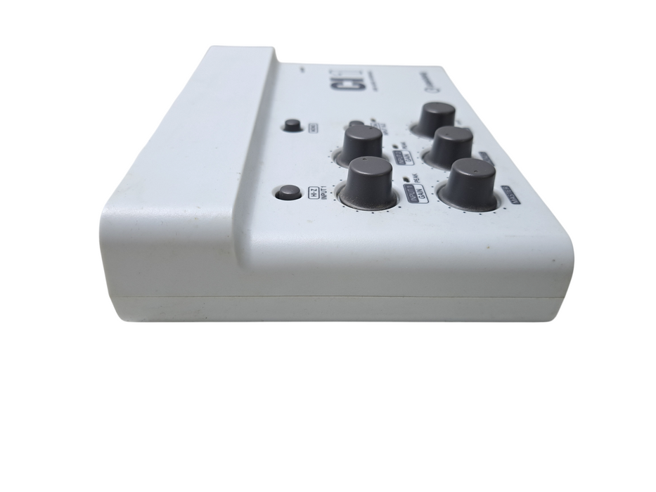 Steinberg CI1 2-Channel USB Audio Interface Q)