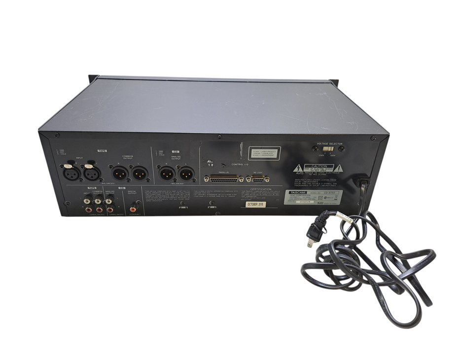 TASCAM CD-A750 Professional CD Player & Cassette Recorder Unit )