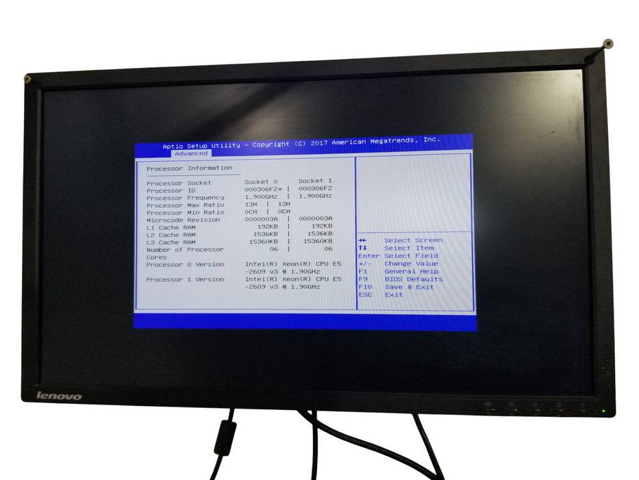 Cisco UCS C220 M4 2x Xeon E5-2609 v3 16GB DDR4 AVAGO 12G-SAS 2x770W PSU
